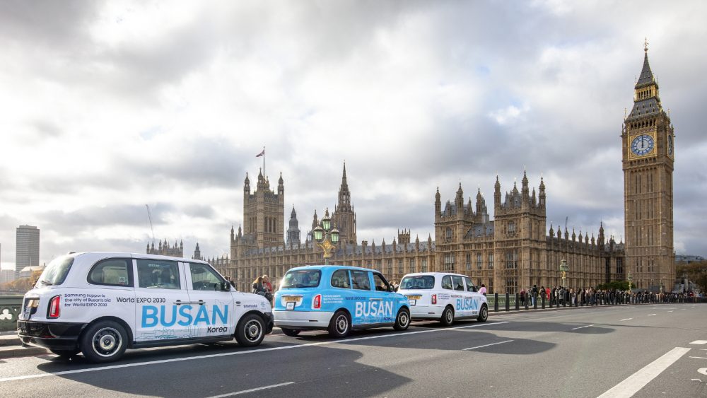 '부산엑스포 택시'로 꾸민 영국 런던의 명물인 '블랙캡'