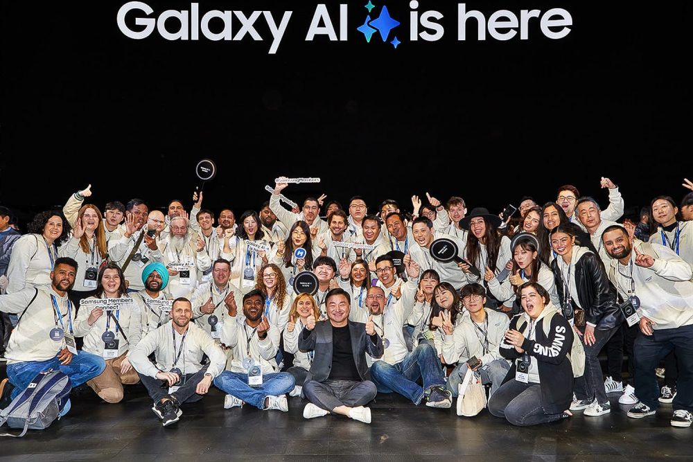 갤럭시 언팩 2024에 참석한 ‘삼성 멤버스 스타즈(Samsung Members Stars)’가 삼성전자 MX사업부장 노태문 사장과 함께한 단체 기념 사진.