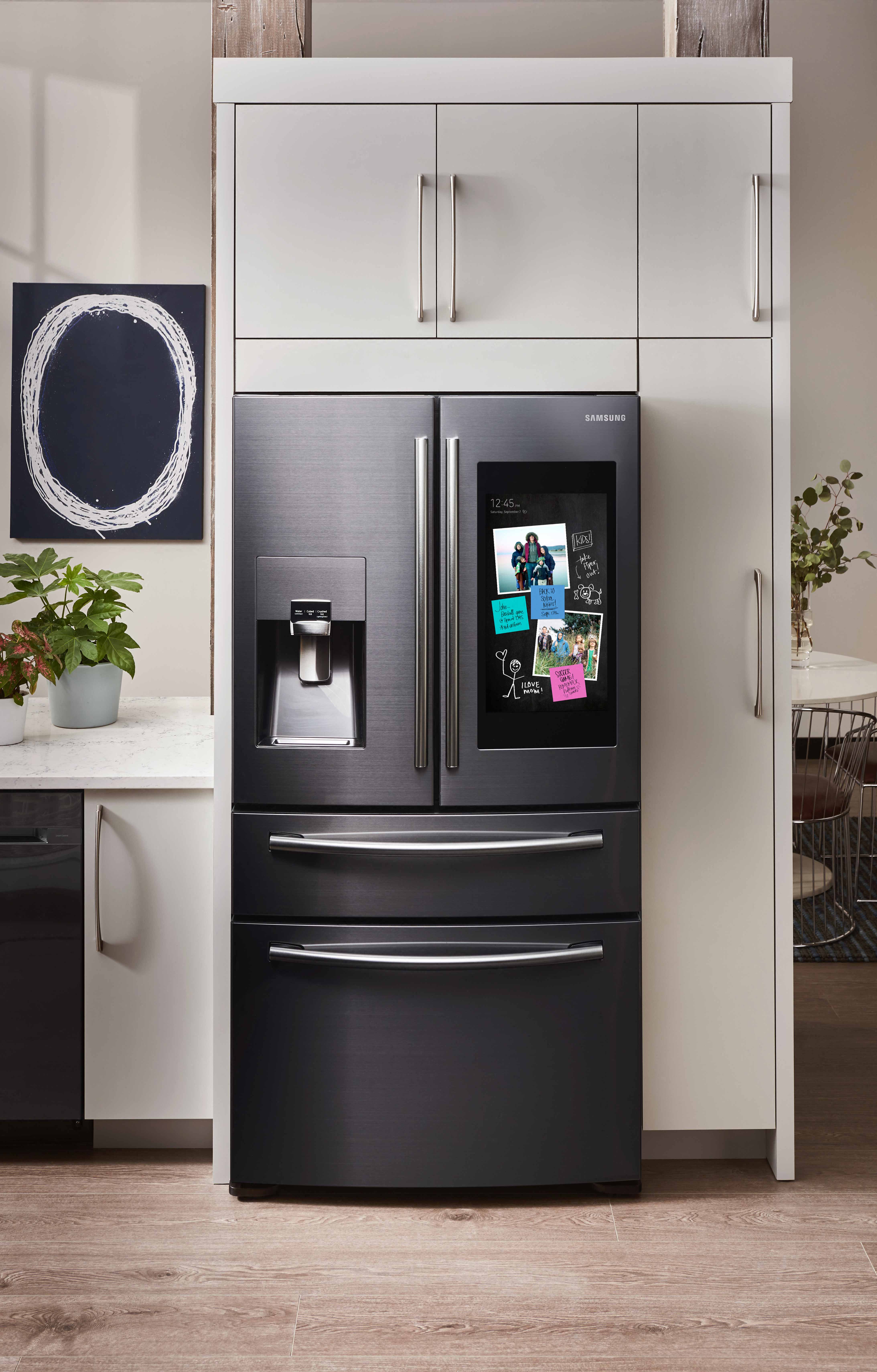 2020 Holiday Gift Guide - Home Appliance - Family Hub